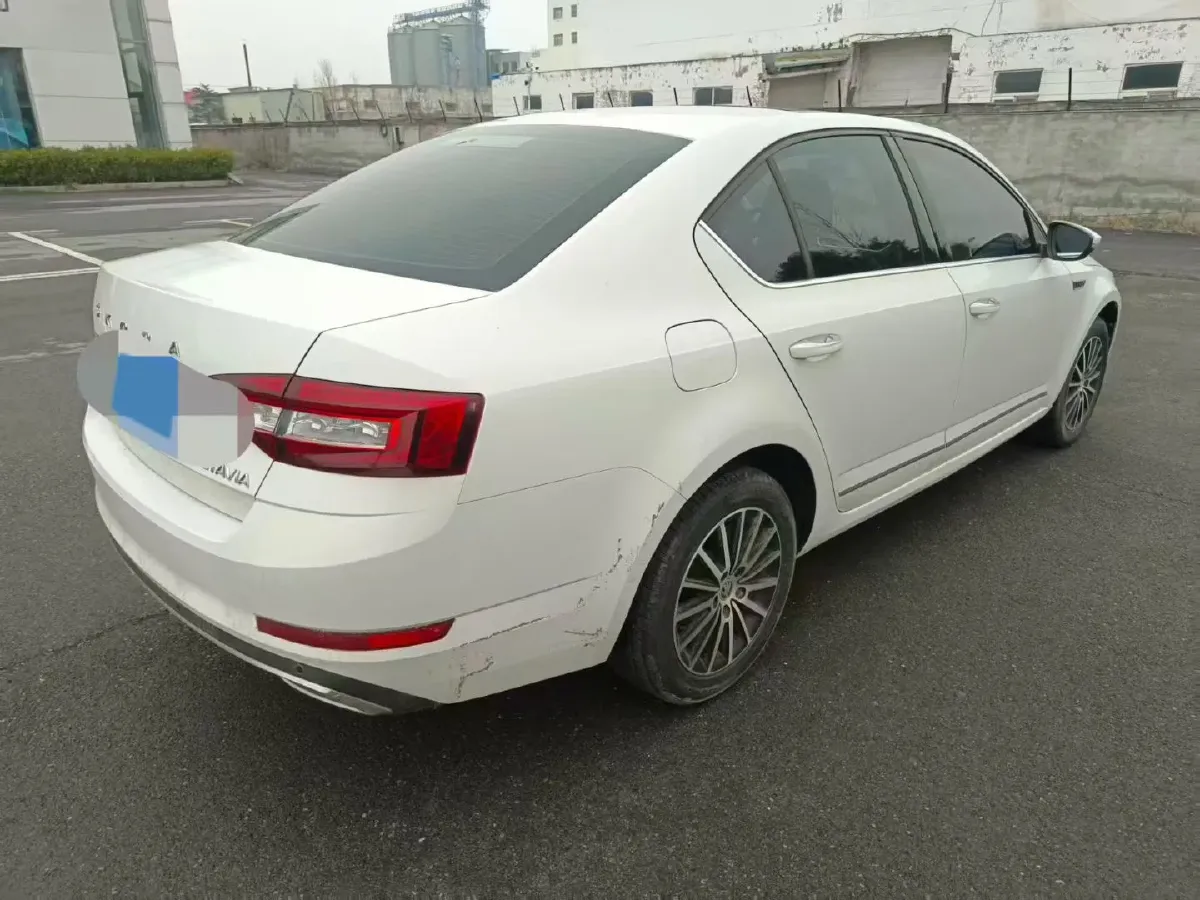 2019 Skoda Octavia 1.2T 116HP L4 7DCT,autocango,china used car exporter,china ev exporter,chinese used car exporter,chinese used ev exporter