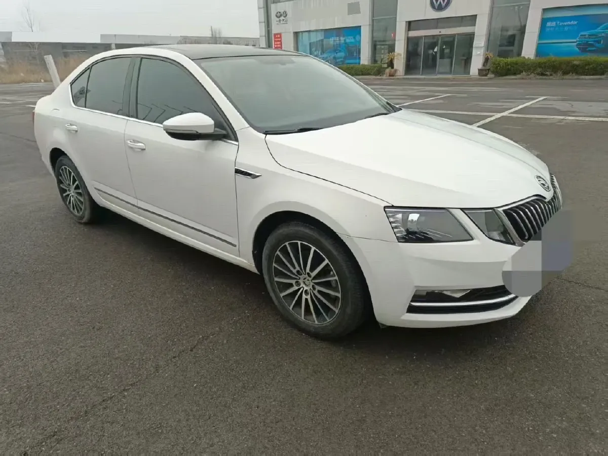 2019 Skoda Octavia 1.2T 116HP L4 7DCT,autocango,china used car exporter,china ev exporter,chinese used car exporter,chinese used ev exporter