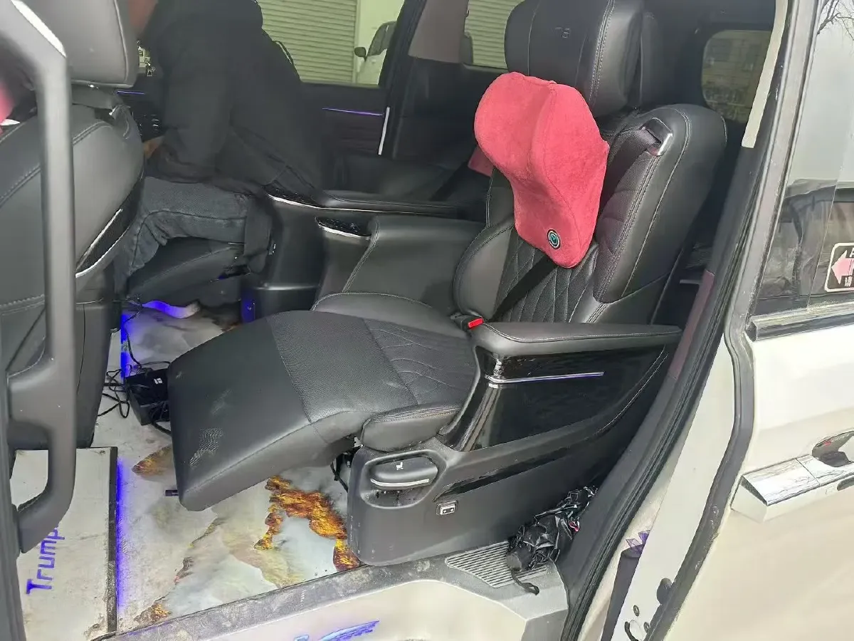 2023 GAC Trumpchi M8 2.0T 252HP L4 8AT,autocango,china used car exporter,china ev exporter,chinese used car exporter,chinese used ev exporter