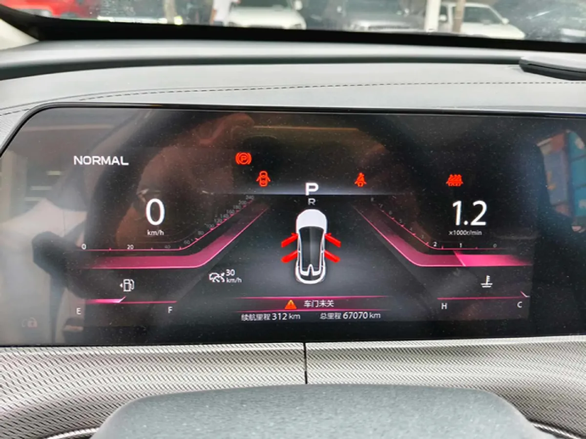 2020 ChangAn UNI-T 1.5T 180HP L4 7DCT,autocango,china used car exporter,china ev exporter,chinese used car exporter,chinese used ev exporter