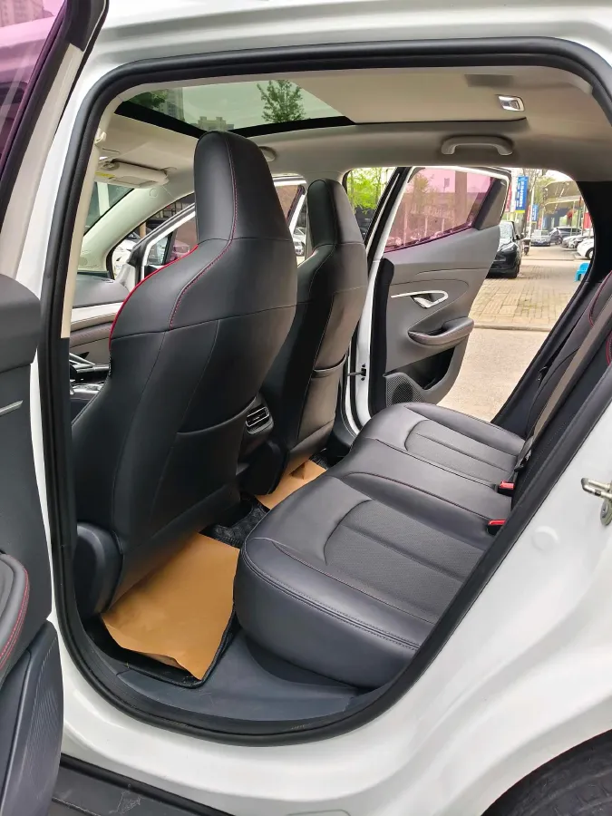 2020 ChangAn UNI-T 1.5T 180HP L4 7DCT,autocango,china used car exporter,china ev exporter,chinese used car exporter,chinese used ev exporter