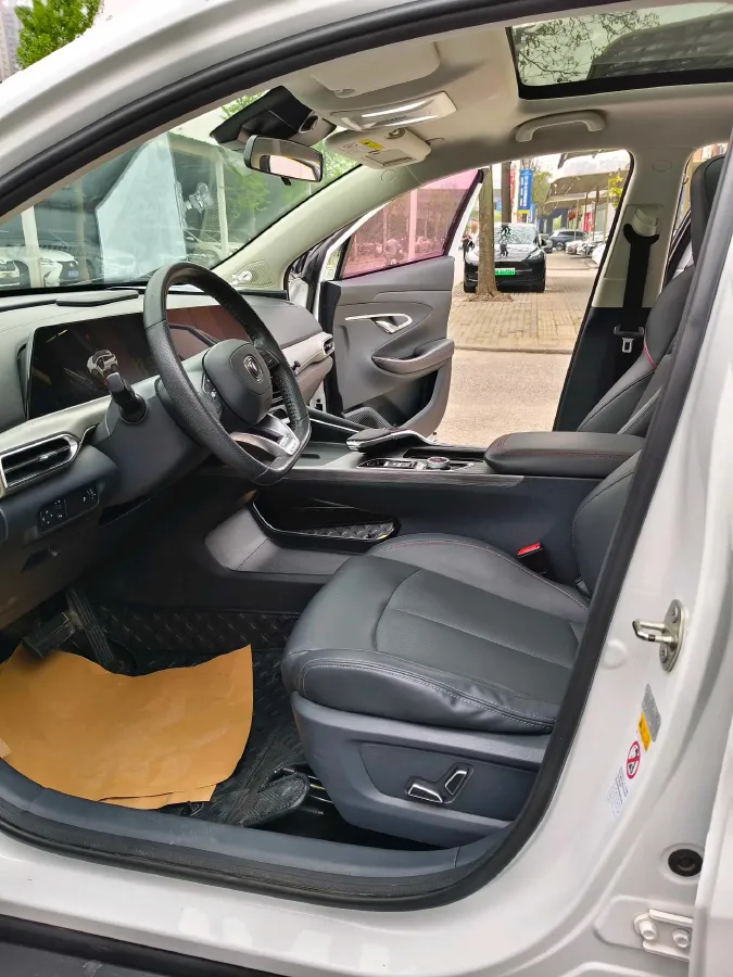 2020 ChangAn UNI-T 1.5T 180HP L4 7DCT,autocango,china used car exporter,china ev exporter,chinese used car exporter,chinese used ev exporter