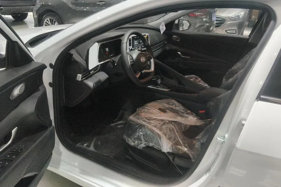 2023 Hyundai Elantra 1.5L 115HP L4 CVT,autocango,china used car exporter,china ev exporter,chinese used car exporter,chinese used ev exporter