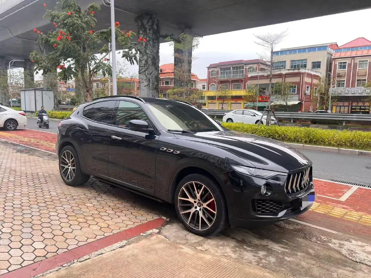 2018 Maserati Levante 3.0T 350HP V6 8AT,autocango,china used car exporter,china ev exporter,chinese used car exporter,chinese used ev exporter