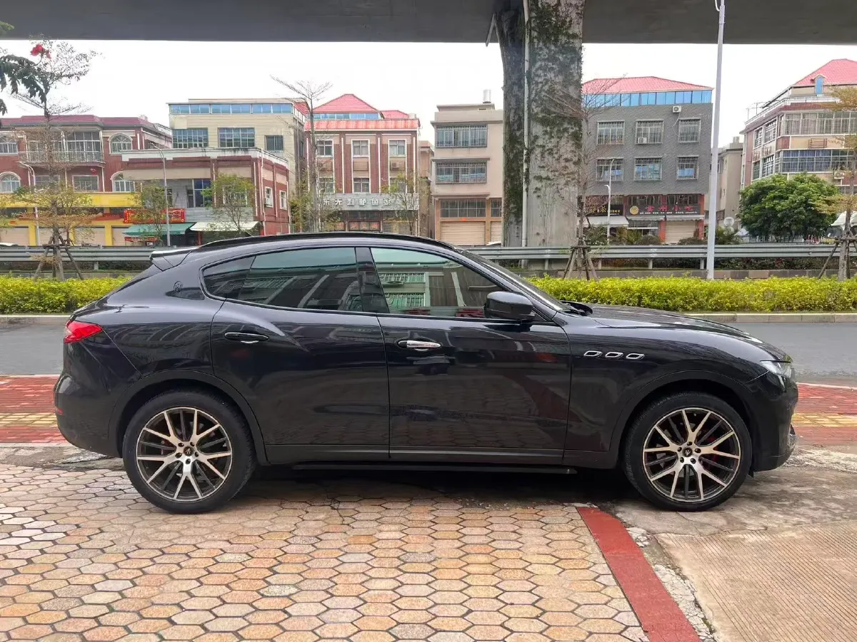 2018 Maserati Levante 3.0T 350HP V6 8AT,autocango,china used car exporter,china ev exporter,chinese used car exporter,chinese used ev exporter