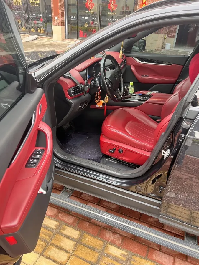 2018 Maserati Levante 3.0T 350HP V6 8AT,autocango,china used car exporter,china ev exporter,chinese used car exporter,chinese used ev exporter