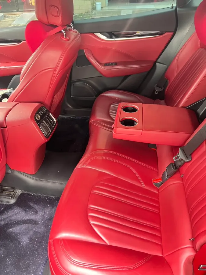 2018 Maserati Levante 3.0T 350HP V6 8AT,autocango,china used car exporter,china ev exporter,chinese used car exporter,chinese used ev exporter