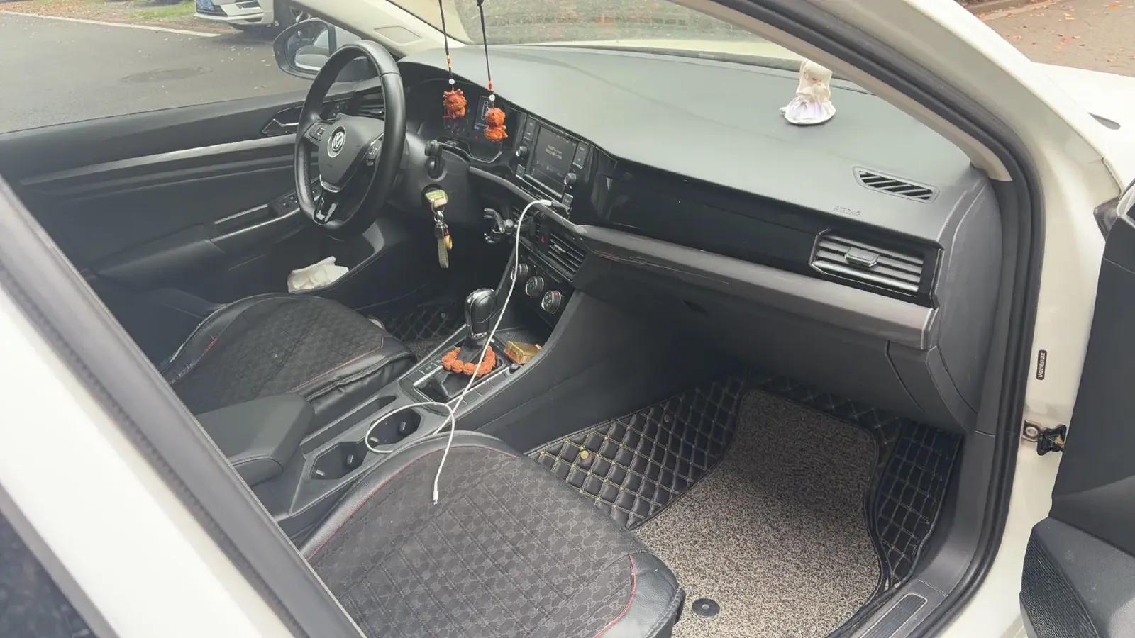 2020 Volkswagen Bora 1.5L 113HP L4 6AT,autocango,china used car exporter,china ev exporter,chinese used car exporter,chinese used ev exporter