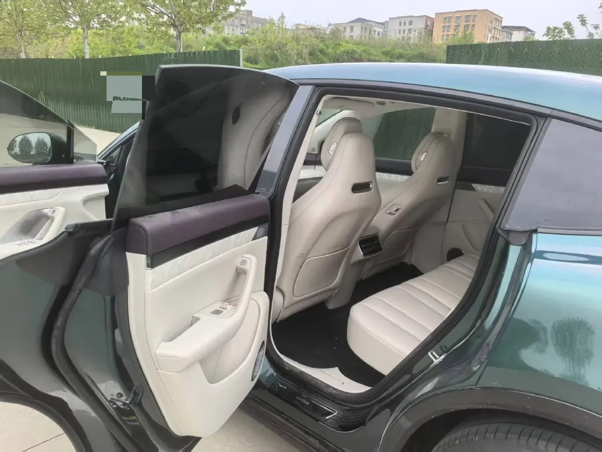 2026 Luxeed R7 REEV 156HP REEV,autocango,china used car exporter,china ev exporter,chinese used car exporter,chinese used ev exporter