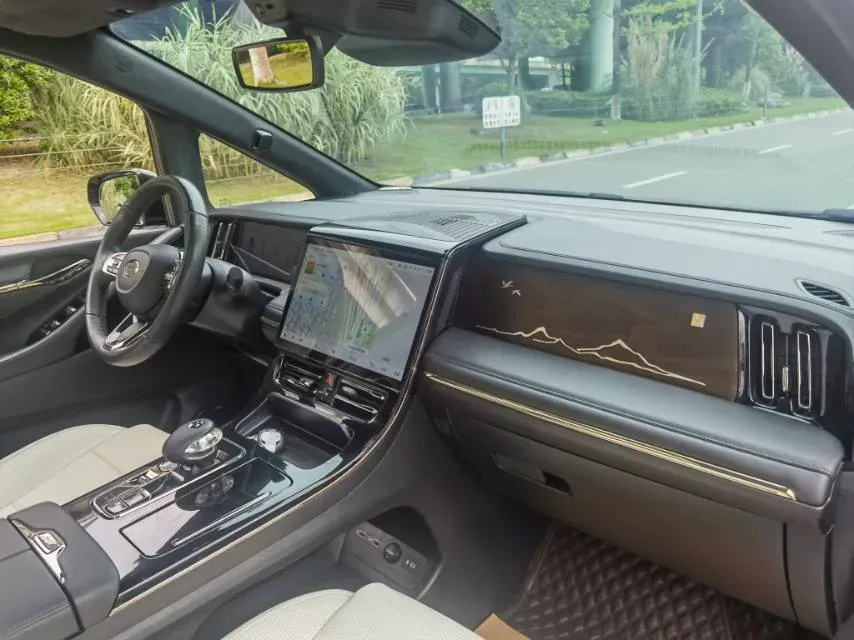 2023 GAC Trumpchi M8 2.0T 252HP L4 8AT,autocango,china used car exporter,china ev exporter,chinese used car exporter,chinese used ev exporter