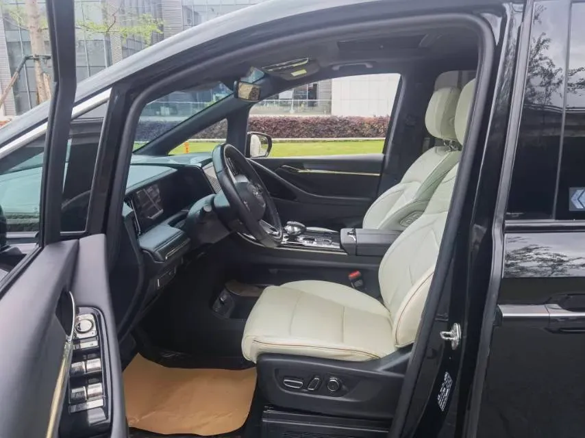 2023 GAC Trumpchi M8 2.0T 252HP L4 8AT,autocango,china used car exporter,china ev exporter,chinese used car exporter,chinese used ev exporter