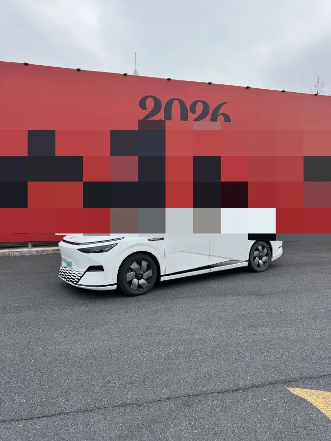 2024 Xpeng X9 BEV 84.5KWH,autocango,china used car exporter,china ev exporter,chinese used car exporter,chinese used ev exporter