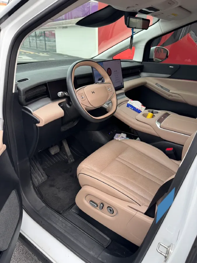 2024 Xpeng X9 BEV 84.5KWH,autocango,china used car exporter,china ev exporter,chinese used car exporter,chinese used ev exporter