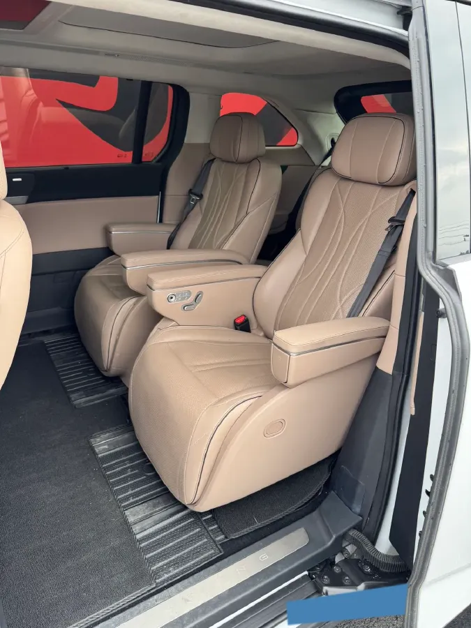 2024 Xpeng X9 BEV 84.5KWH,autocango,china used car exporter,china ev exporter,chinese used car exporter,chinese used ev exporter