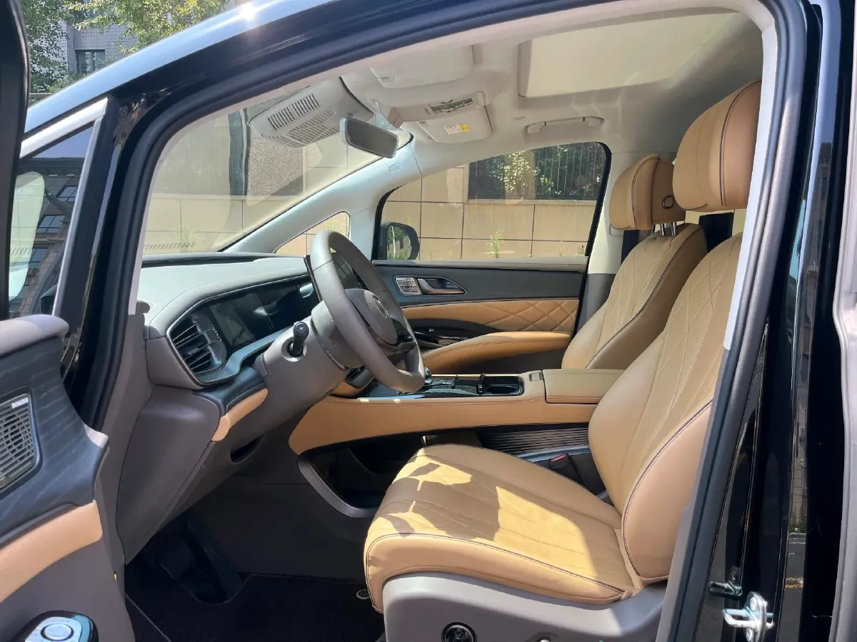 2024 Denza D9 1.5T 139HP L4 E-CVT PHEV 40KWH,autocango,china used car exporter,china ev exporter,chinese used car exporter,chinese used ev exporter