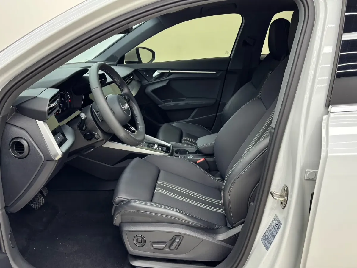 2022 Audi A3 1.4T 150HP L4 7DCT,autocango,china used car exporter,china ev exporter,chinese used car exporter,chinese used ev exporter