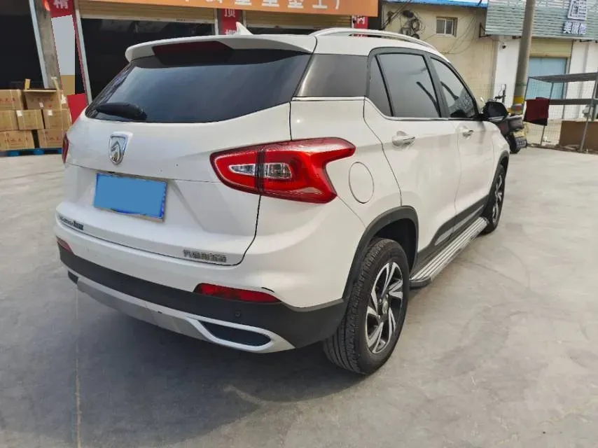 2017 HaiMa S5 Young Edition 1.6L 122HP L4 5MT,autocango,china used car exporter,china ev exporter,chinese used car exporter,chinese used ev exporter