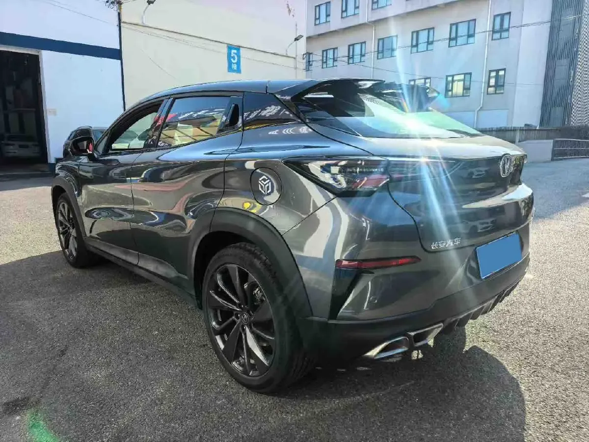 2020 ChangAn UNI-T 1.5T 180HP L4 7DCT,autocango,china used car exporter,china ev exporter,chinese used car exporter,chinese used ev exporter