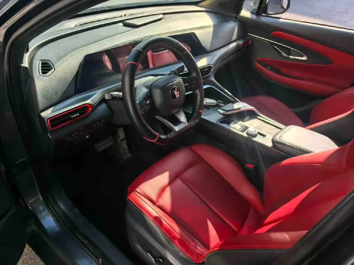 2020 ChangAn UNI-T 1.5T 180HP L4 7DCT,autocango,china used car exporter,china ev exporter,chinese used car exporter,chinese used ev exporter