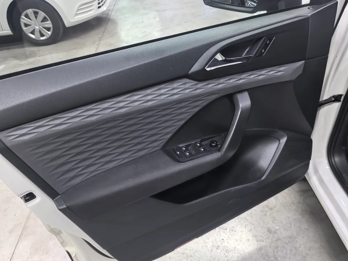 2019 Jeep Compass 1.4T 165HP L4 7DCT,autocango,china used car exporter,china ev exporter,chinese used car exporter,chinese used ev exporter