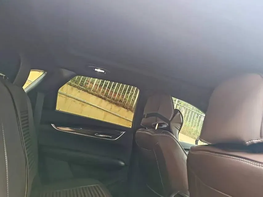 2023 Cadillac XT5 2.0T 237HP L4 9AT,autocango,china used car exporter,china ev exporter,chinese used car exporter,chinese used ev exporter