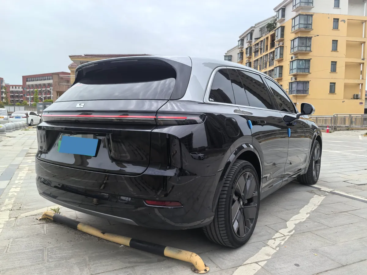 2025 Li L7 Range Extended 154HP REEV,autocango,china used car exporter,china ev exporter,chinese used car exporter,chinese used ev exporter