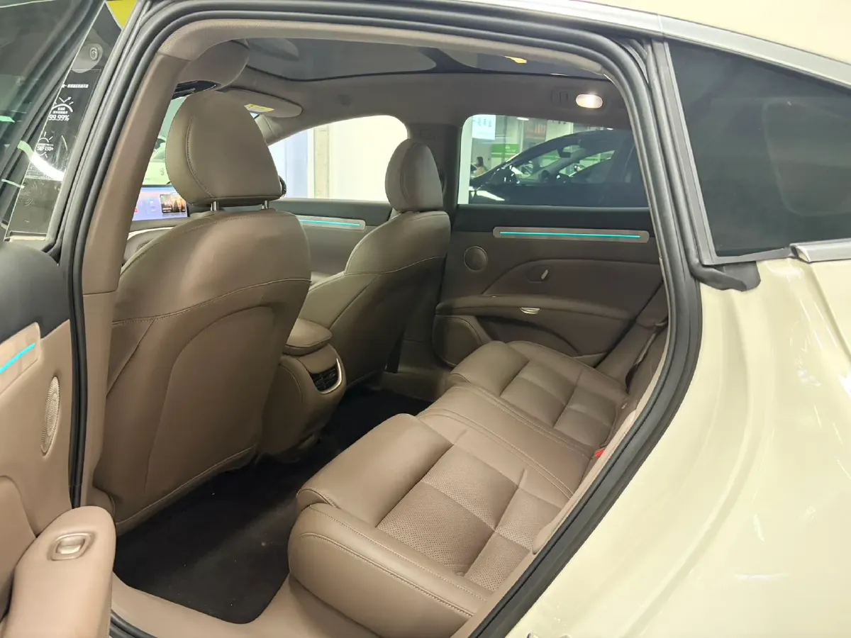 2025 IM L6 BEV,autocango,china used car exporter,china ev exporter,chinese used car exporter,chinese used ev exporter