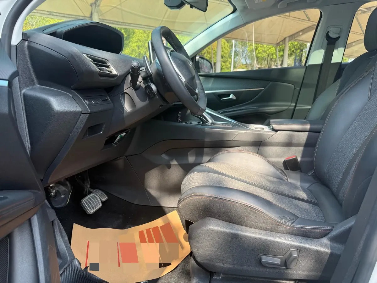 2017 Peugeot 5008 1.8T 204HP L4 6AT,autocango,china used car exporter,china ev exporter,chinese used car exporter,chinese used ev exporter