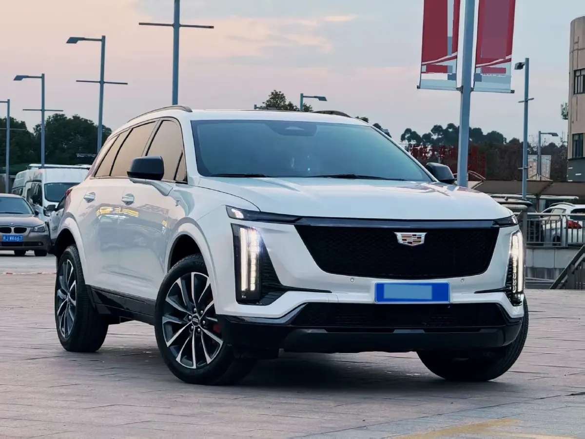 2025 Cadillac XT5 2.0T 237HP L4 9AT,autocango,china used car exporter,china ev exporter,chinese used car exporter,chinese used ev exporter
