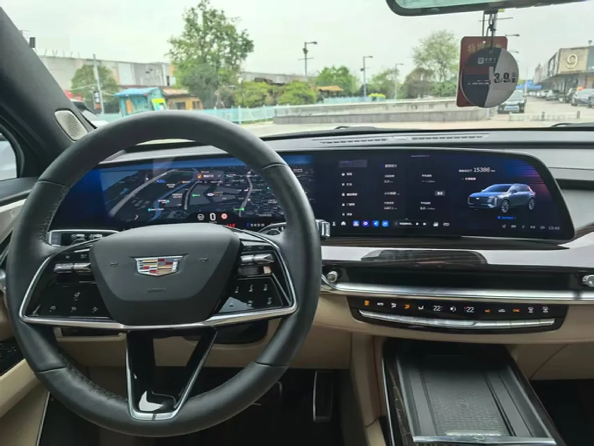 2025 Cadillac XT5 2.0T 237HP L4 9AT,autocango,china used car exporter,china ev exporter,chinese used car exporter,chinese used ev exporter