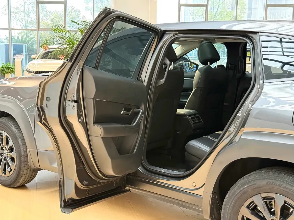 2023 Mazda CX-50 2.0L 155HP L4 6AT,autocango,china used car exporter,china ev exporter,chinese used car exporter,chinese used ev exporter