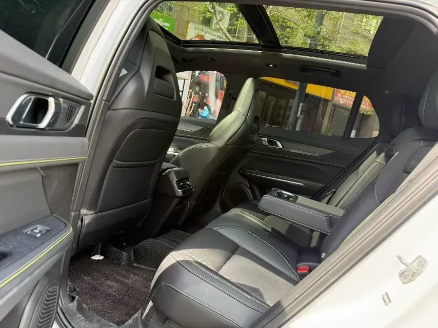 2025 LYNK&CO 01 2.0T 254HP L4 8AT,autocango,china used car exporter,china ev exporter,chinese used car exporter,chinese used ev exporter