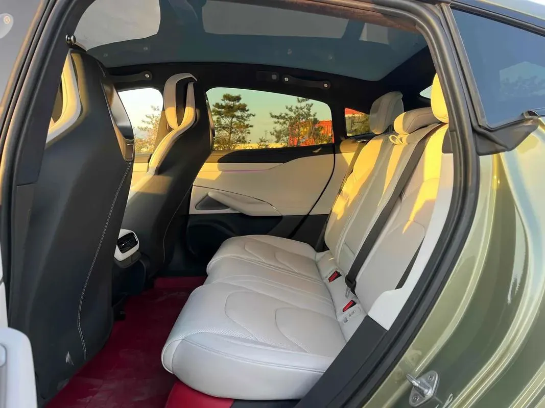 2024 MI SU7 BEV 101KWH,autocango,china used car exporter,china ev exporter,chinese used car exporter,chinese used ev exporter