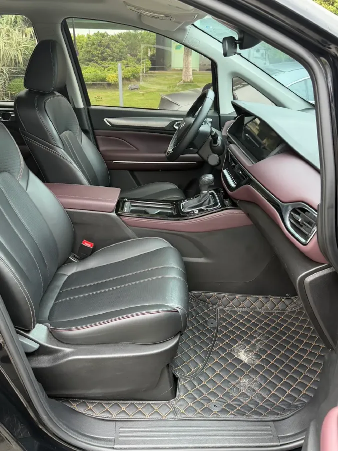 2023 GAC Trumpchi M6 1.5T 177HP L4 7DCT,autocango,china used car exporter,china ev exporter,chinese used car exporter,chinese used ev exporter