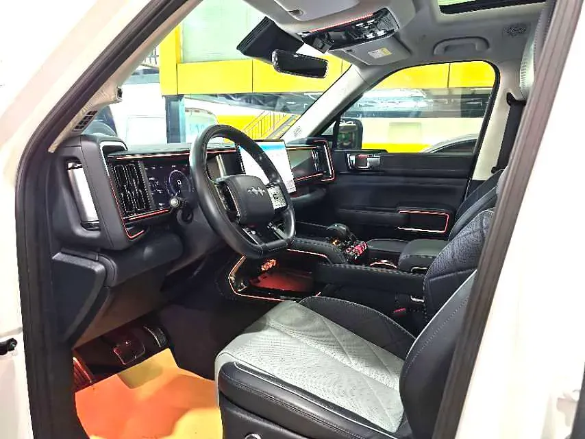 2023 FangChengBao Bao 5 1.5T 194HP L4 E-CVT PHEV 31.8KWH,autocango,china used car exporter,china ev exporter,chinese used car exporter,chinese used ev exporter