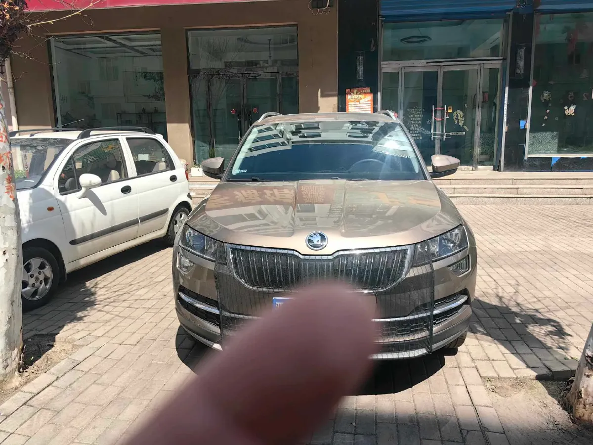 2021 Skoda Karoq 1.4T 150HP L4 7DCT,autocango,china used car exporter,china ev exporter,chinese used car exporter,chinese used ev exporter