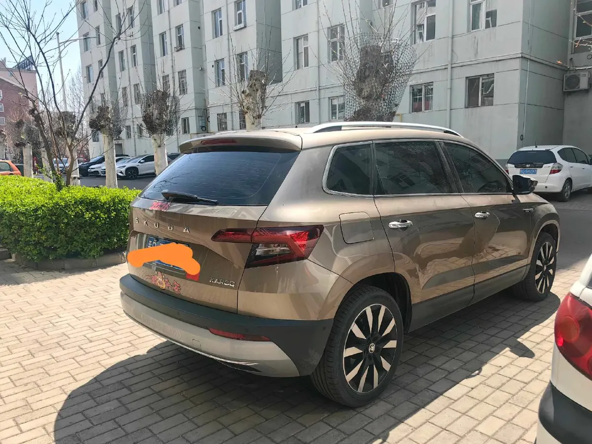 2021 Skoda Karoq 1.4T 150HP L4 7DCT,autocango,china used car exporter,china ev exporter,chinese used car exporter,chinese used ev exporter