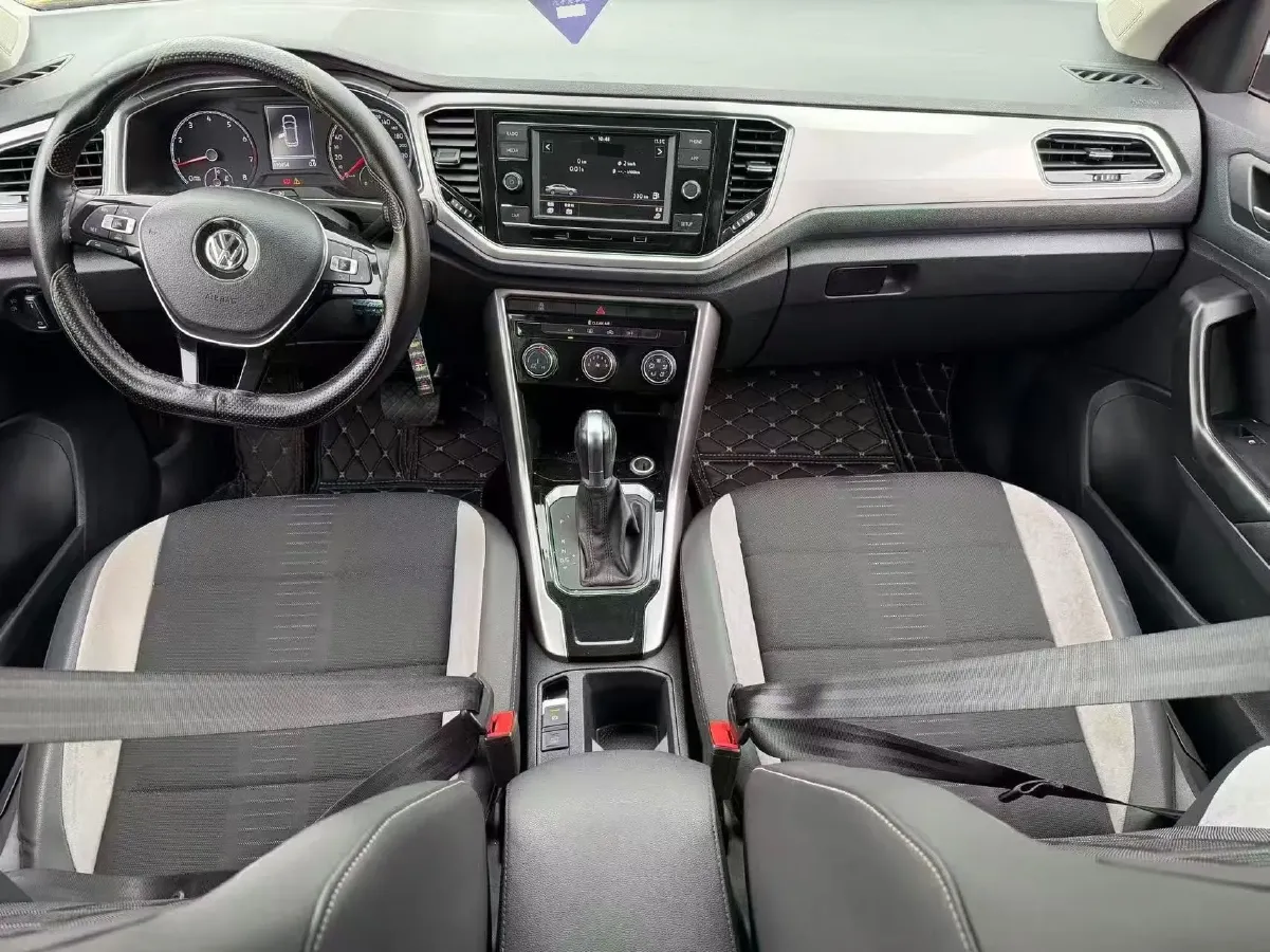 2019 Volkswagen T-Roc 1.4T 150HP L4 7DCT,autocango,china used car exporter,china ev exporter,chinese used car exporter,chinese used ev exporter