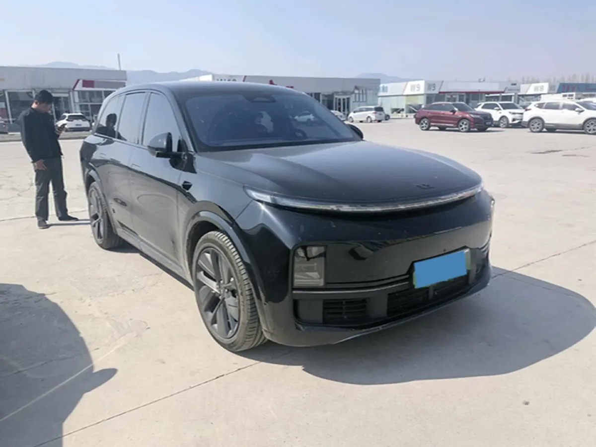 2024 Volvo S60 2.0T 197HP L4 7DCT,autocango,china used car exporter,china ev exporter,chinese used car exporter,chinese used ev exporter