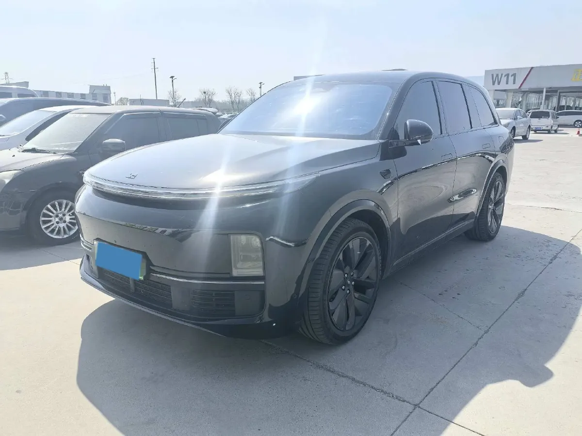 2024 Volvo S60 2.0T 197HP L4 7DCT,autocango,china used car exporter,china ev exporter,chinese used car exporter,chinese used ev exporter