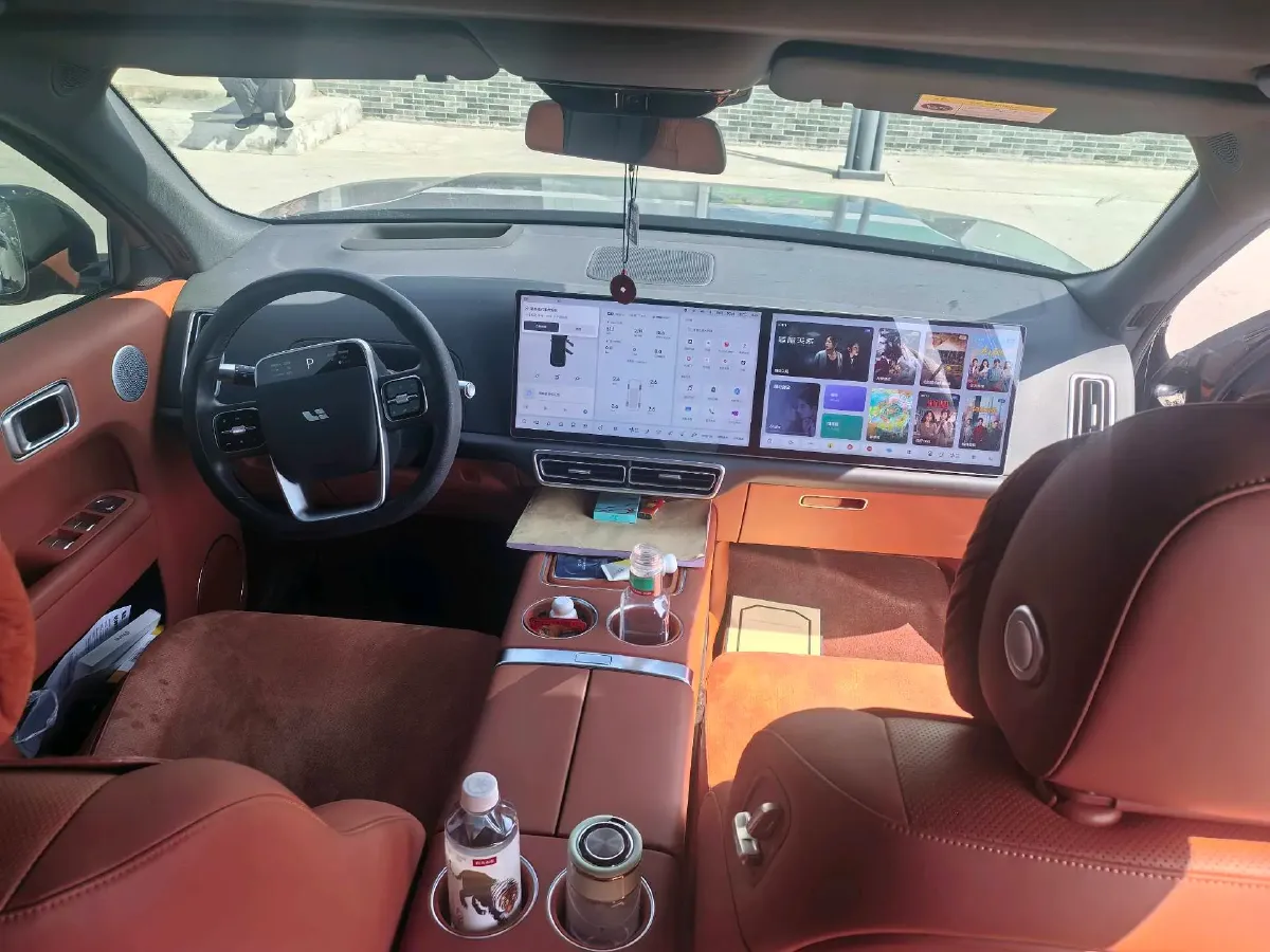 2024 Volvo S60 2.0T 197HP L4 7DCT,autocango,china used car exporter,china ev exporter,chinese used car exporter,chinese used ev exporter