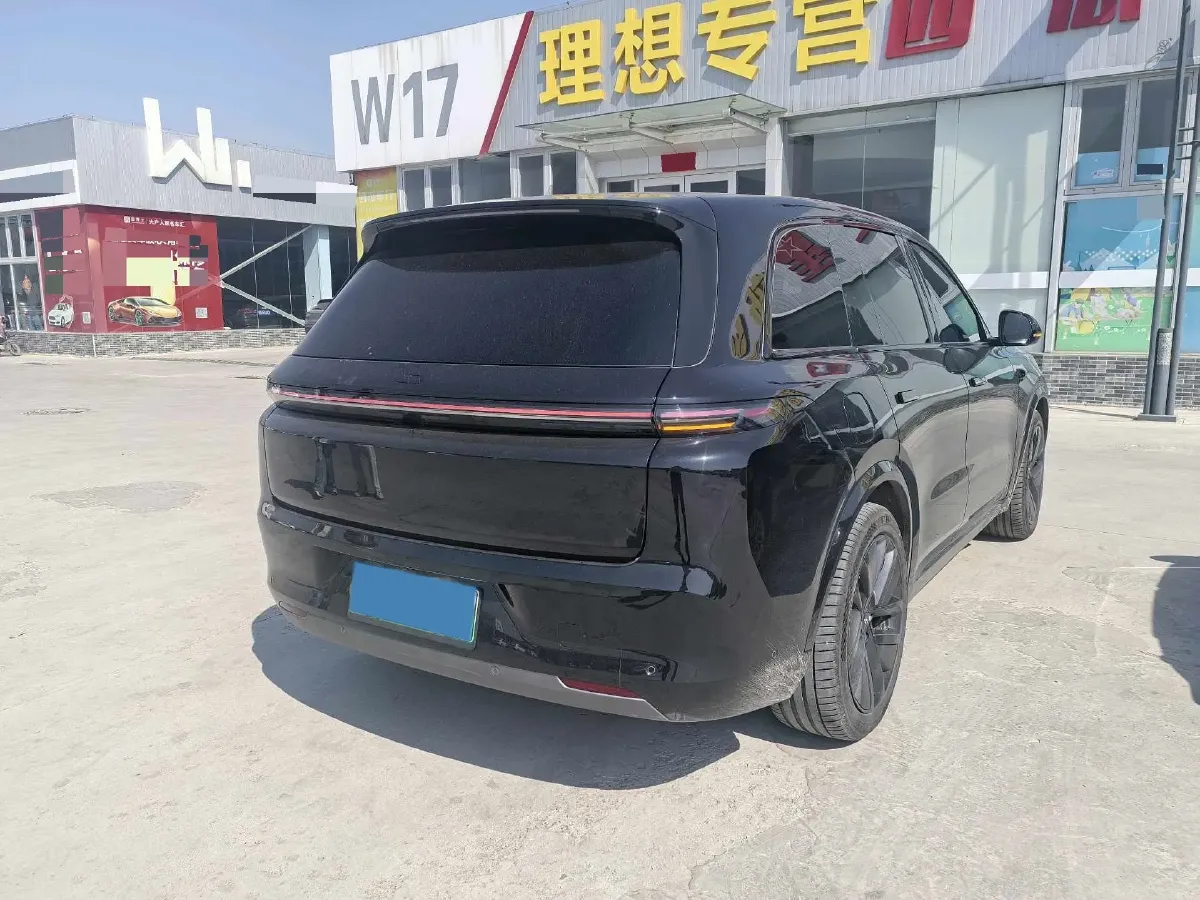 2024 Volvo S60 2.0T 197HP L4 7DCT,autocango,china used car exporter,china ev exporter,chinese used car exporter,chinese used ev exporter