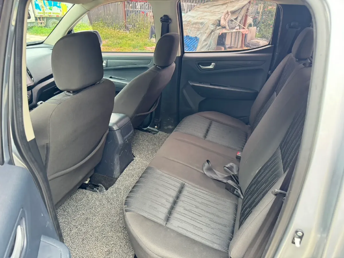 2018 Isuzu Taga 3.0T 131HP L4 5MT,autocango,china used car exporter,china ev exporter,chinese used car exporter,chinese used ev exporter