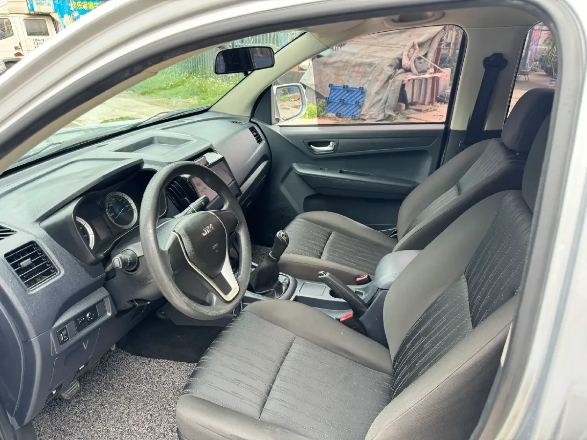 2018 Isuzu Taga 3.0T 131HP L4 5MT,autocango,china used car exporter,china ev exporter,chinese used car exporter,chinese used ev exporter