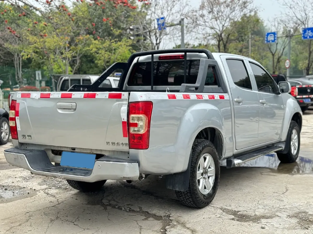2018 Isuzu Taga 3.0T 131HP L4 5MT,autocango,china used car exporter,china ev exporter,chinese used car exporter,chinese used ev exporter