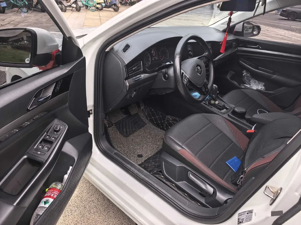 2019 Ford Focus 1.5T 184HP L3 8AT,autocango,china used car exporter,china ev exporter,chinese used car exporter,chinese used ev exporter