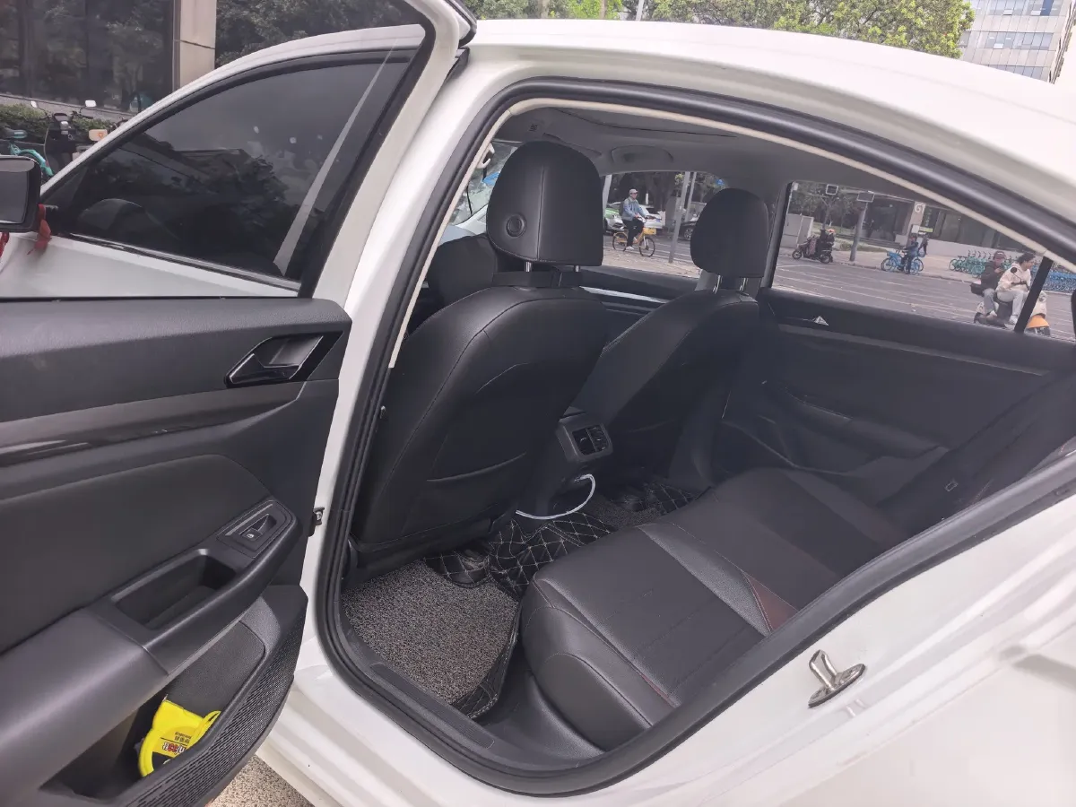 2019 Ford Focus 1.5T 184HP L3 8AT,autocango,china used car exporter,china ev exporter,chinese used car exporter,chinese used ev exporter