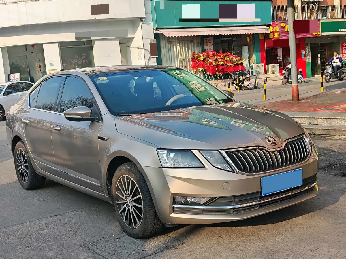 2020 Skoda Octavia 1.2T 116HP L4 7DCT,autocango,china used car exporter,china ev exporter,chinese used car exporter,chinese used ev exporter