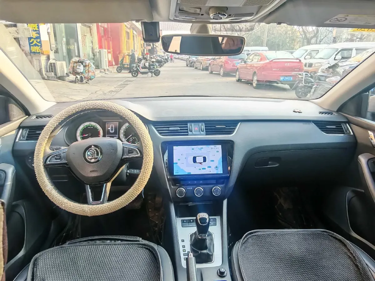 2020 Skoda Octavia 1.2T 116HP L4 7DCT,autocango,china used car exporter,china ev exporter,chinese used car exporter,chinese used ev exporter