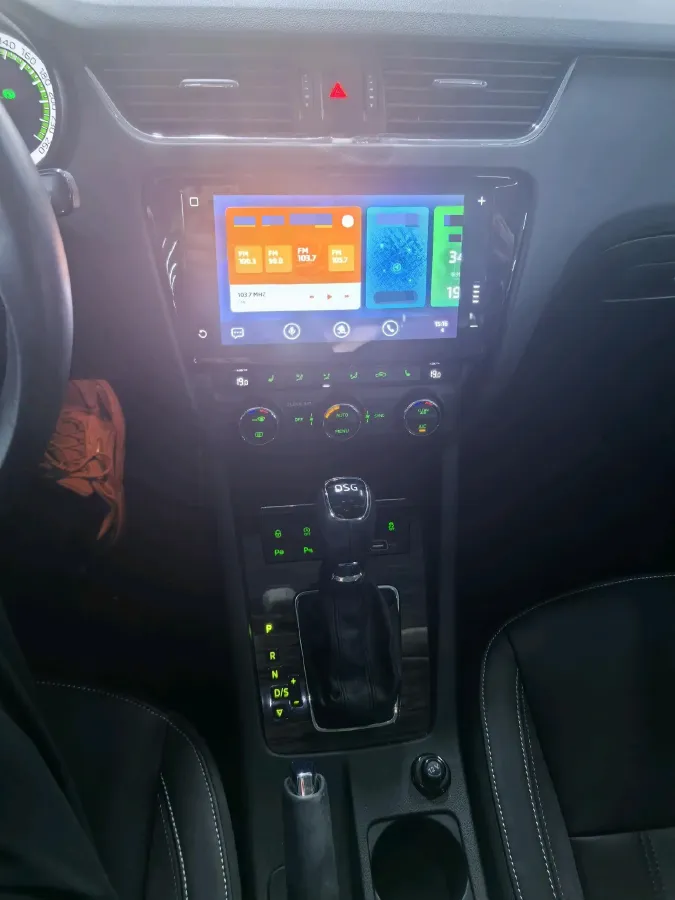 2020 Skoda Octavia 1.4T 150HP L4 7DCT,autocango,china used car exporter,china ev exporter,chinese used car exporter,chinese used ev exporter